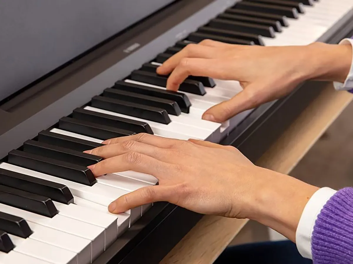 تفاوت پیانو دیجیتال Yamaha P145 و P45
